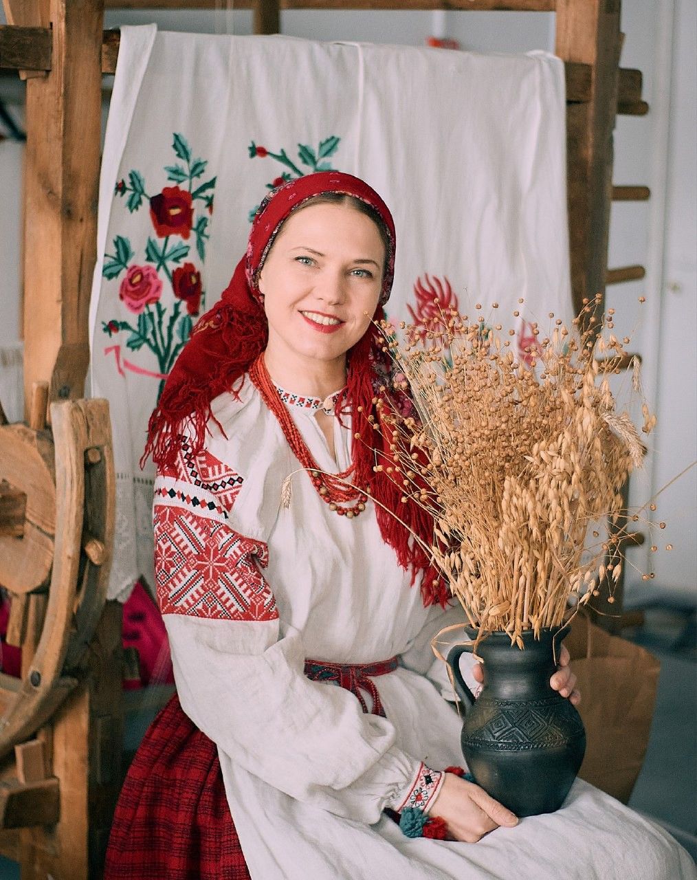 Women in Slavic costumes in Wuhu