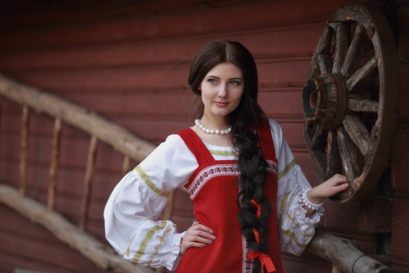 Girls in Slavic costumes in Wuhu