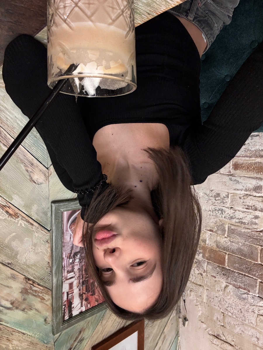 Fresh photos, fresh mood — Tina online in Wuhu